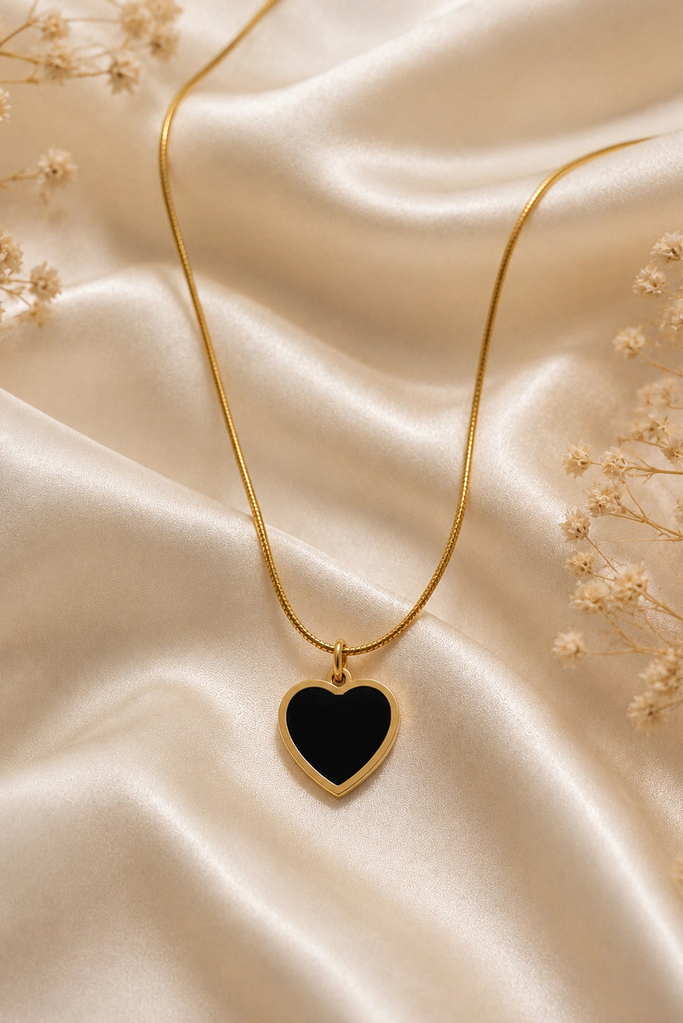 Black Heart Pendant Necklace