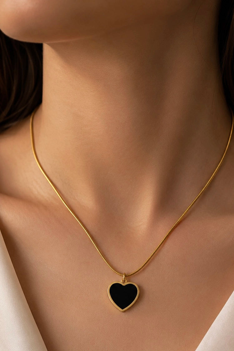Black Heart Pendant Necklace
