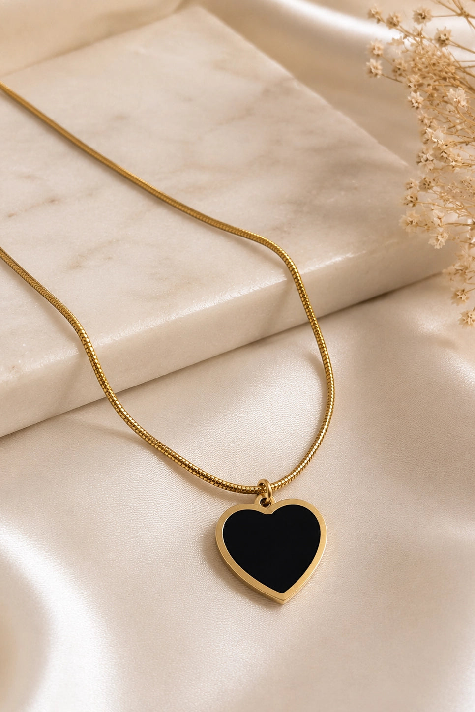 Black Heart Pendant Necklace