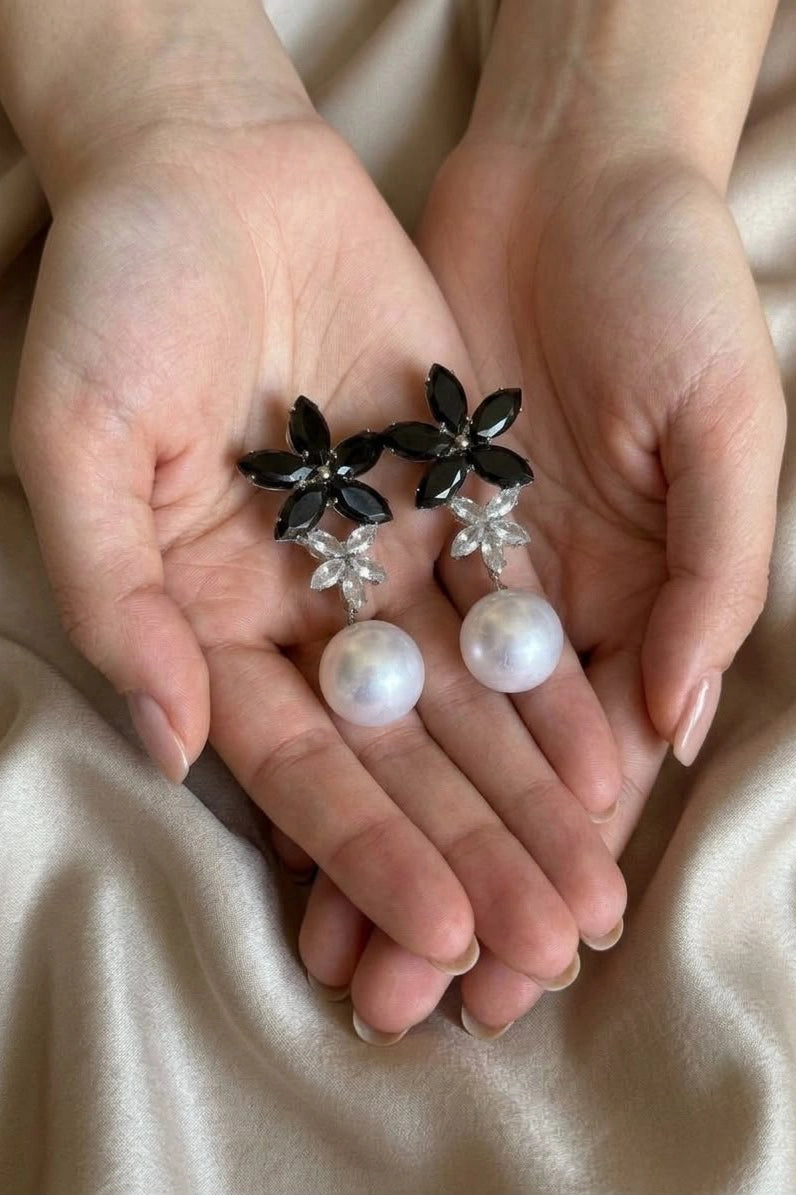 Noir Bloom Pearl Drops