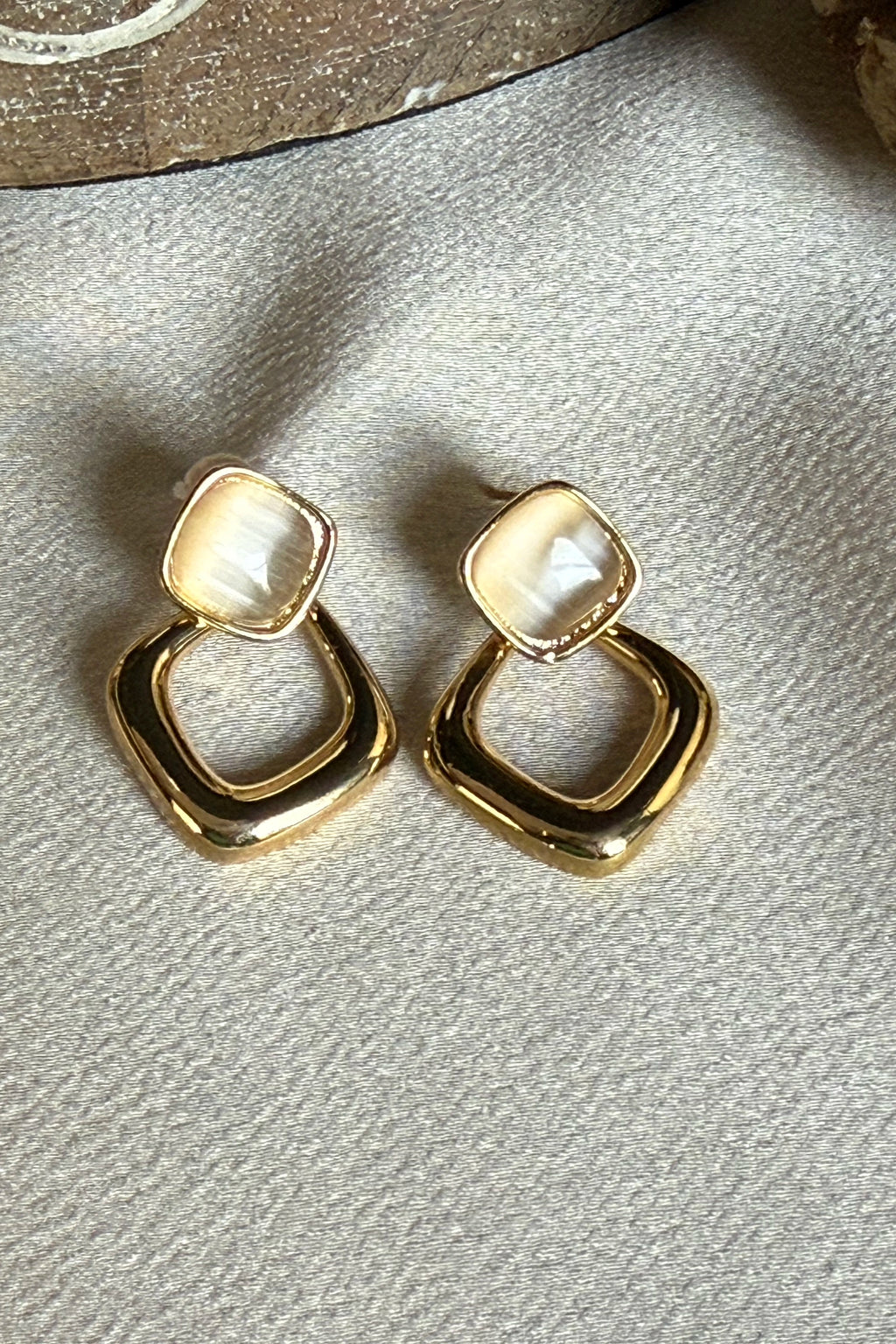 Beige Diamond Drop Earrings