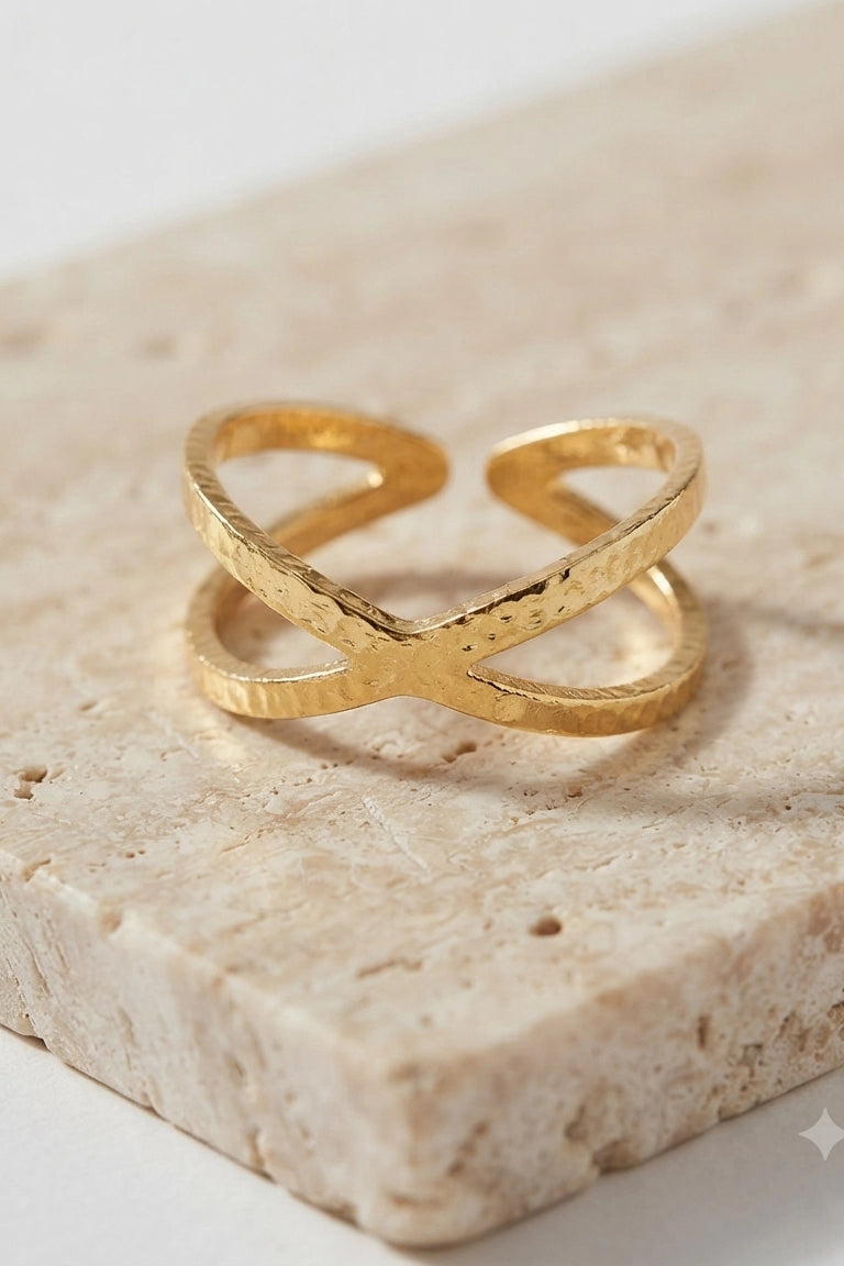 Cross Triangle Ring