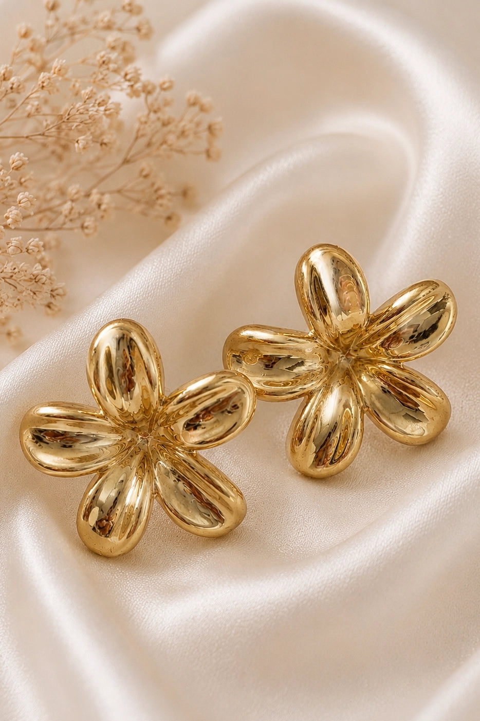 Glossy Flower Studs