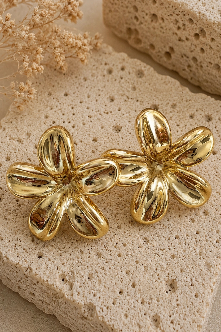 Glossy Flower Studs