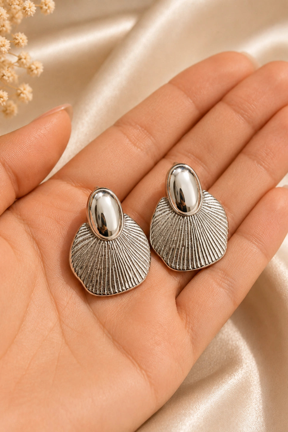 Silver Shell Fan Studs