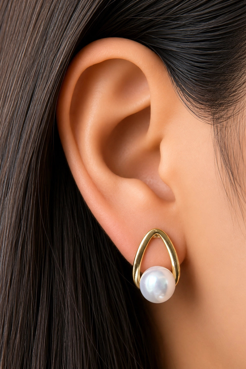 Pearl Triangle Studs