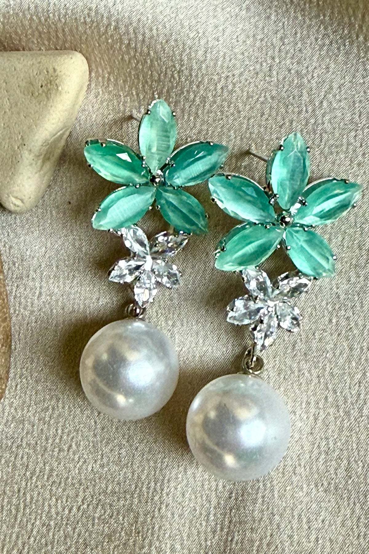 Mint Bloom Pearl Drops