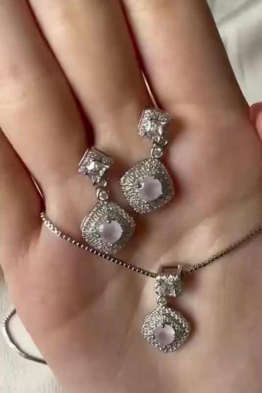 Rosette Halo Pendant Set